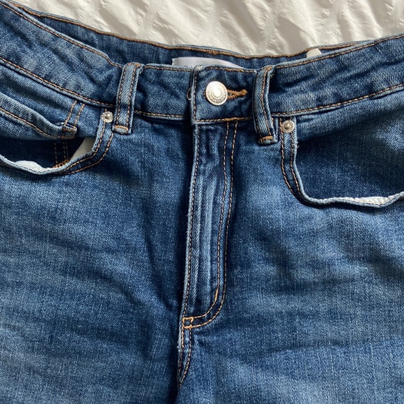 Dynamite high rise jean shorts size 25 - Picture 3 of 4